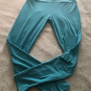 LuLaRoe Tall & Curvy solid turquoise